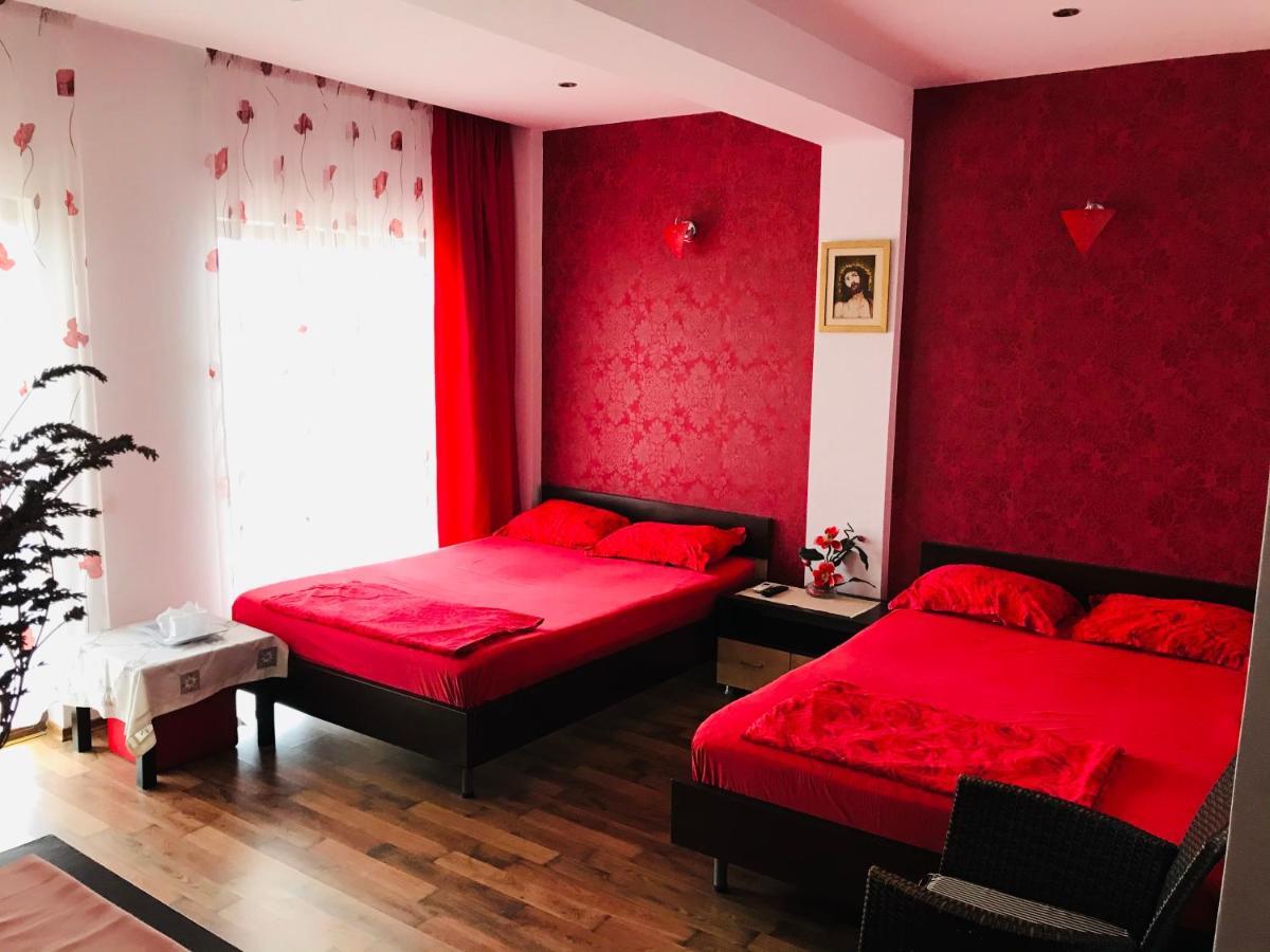 فندق Năvodariفي  Vila Orange المظهر الخارجي الصورة
