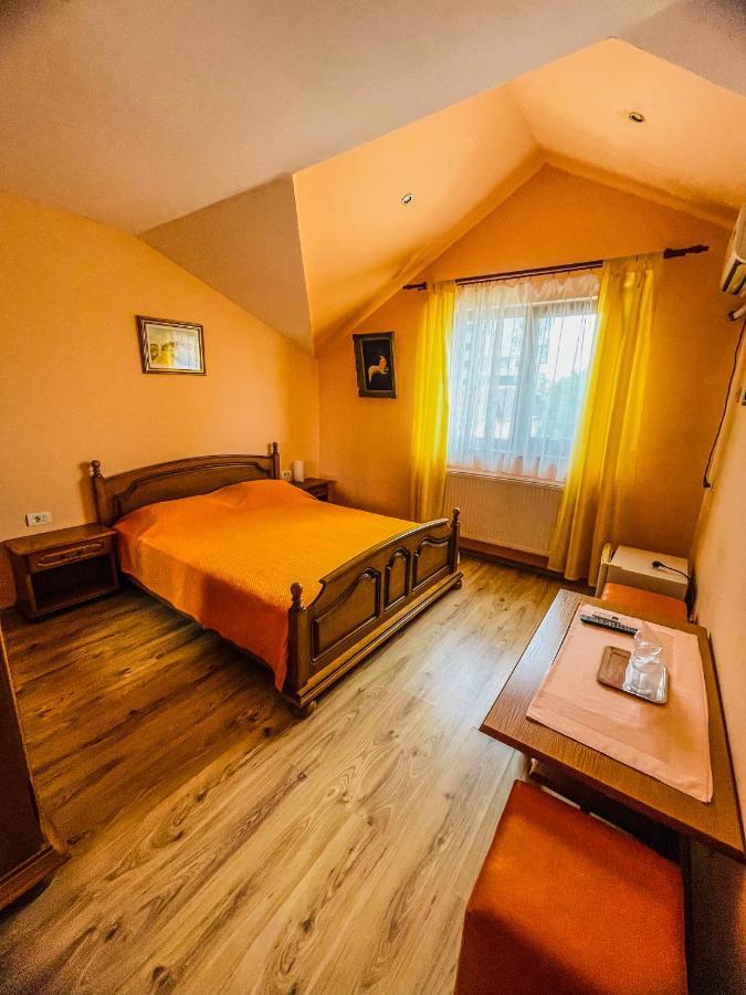 فندق Năvodariفي  Vila Orange المظهر الخارجي الصورة